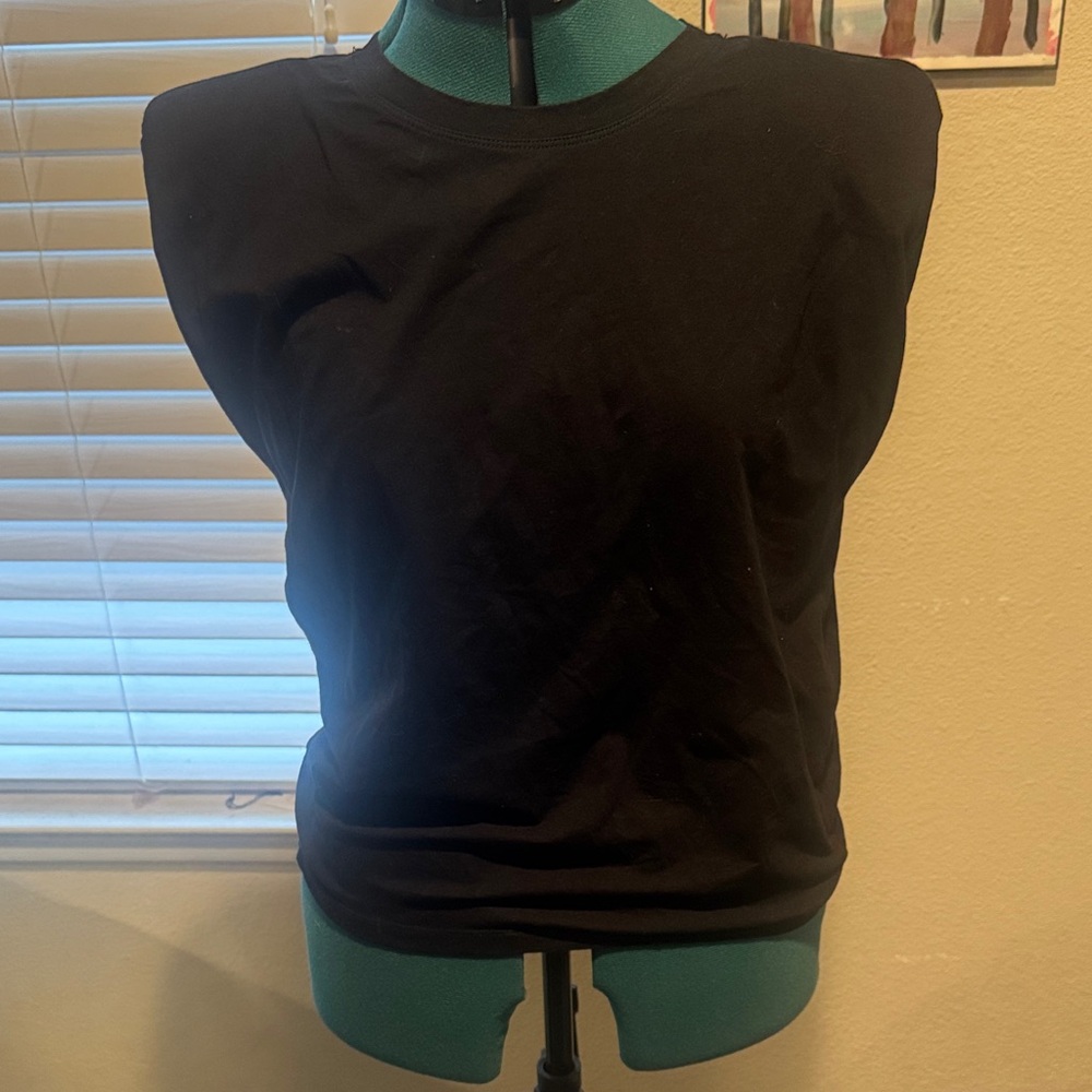 Black Sleeveless Crewneck Women's Top